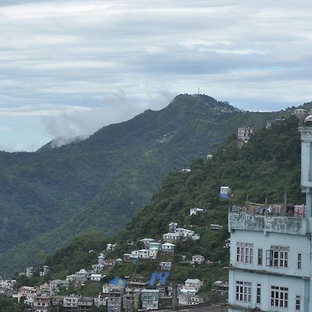 Chief Guest House Aizawl Bagian luar foto