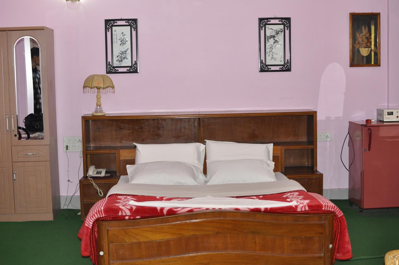 Chief Guest House Aizawl Bagian luar foto